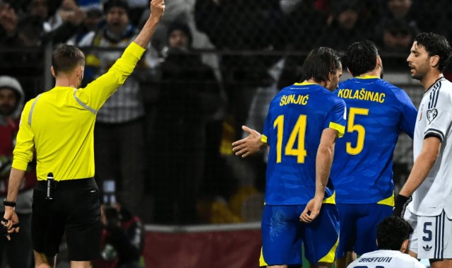 kaiyun-波黑0-1意大利半场数据：射门13-2，射正4-2，良机0-0