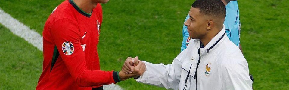 开云入口-各位置进球最多球员组成的阵容！门将都进131球 大罗都没资格入选