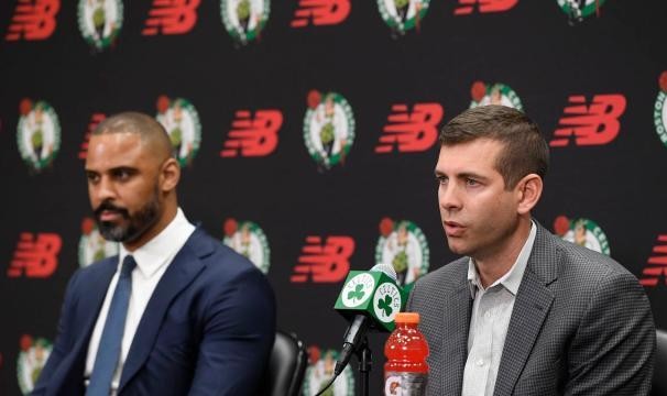 开云网页版-绿军新掌门点评休赛期运作 球队补强依旧未完待续