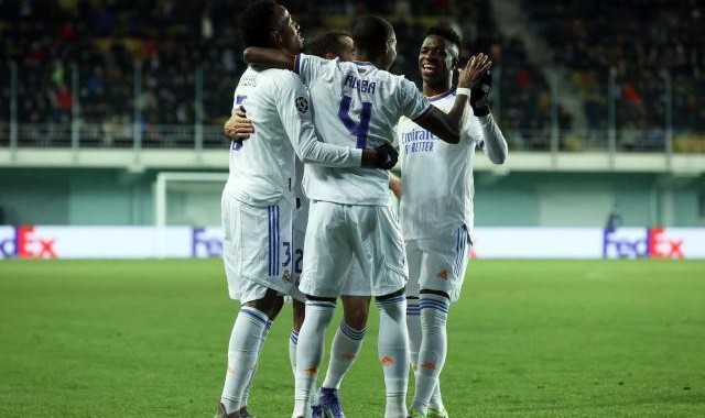 【欧冠】阿拉巴克罗斯本泽马破门 皇马3比0警长出线