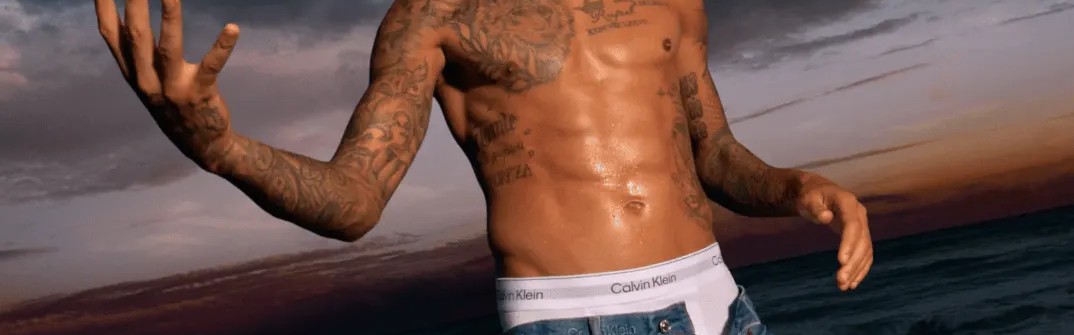 开云官网-拉菲尼亚代言CK：小时候看到球星广告时，总会幻想自己这样