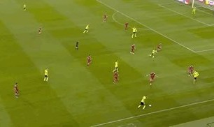 开云入口-首唱国歌献助攻 伊布回归瑞典队首战即“一枝独秀”