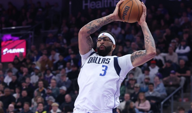 开云入口-Stein：这次伤病基本排除了浓眉交易可能 侠队暂时也不会讨论续约