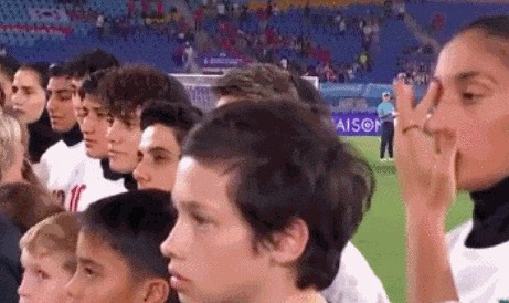 开云网页版-伊朗女足7人&amp;quot;叛逃&amp;quot;细节曝光！摘下头巾激动流泪，获澳洲庇护