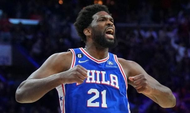 kaiyun-NBA赛季半程颁奖：恩比德蝉联MVP 戈贝尔强势复苏